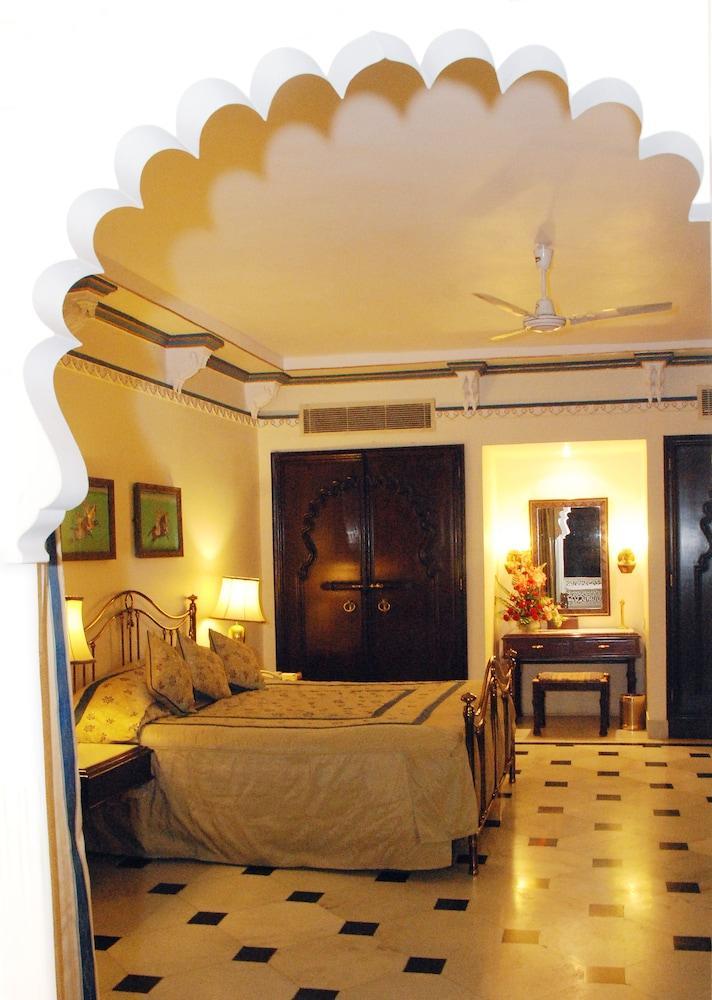 Shiv Niwas Palace By Hrh Group Of Hotels Udaipur Exteriör bild