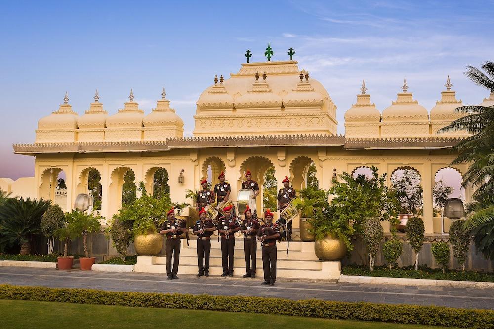 Shiv Niwas Palace By Hrh Group Of Hotels Udaipur Exteriör bild