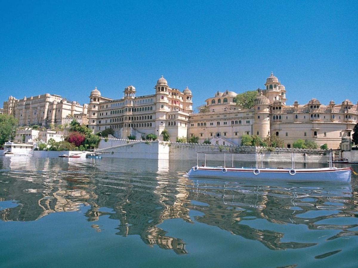 Shiv Niwas Palace By Hrh Group Of Hotels Udaipur Exteriör bild