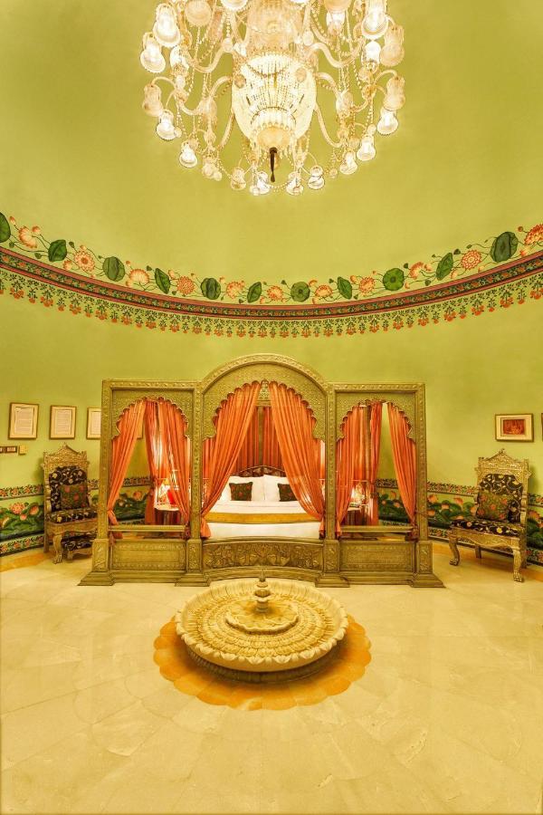 Shiv Niwas Palace By Hrh Group Of Hotels Udaipur Exteriör bild