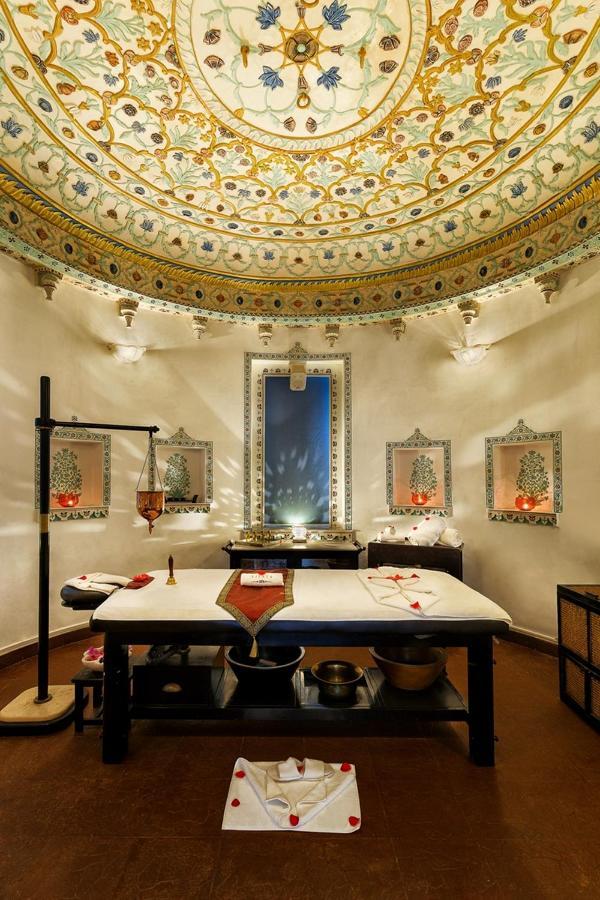 Shiv Niwas Palace By Hrh Group Of Hotels Udaipur Exteriör bild