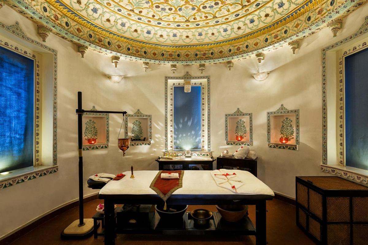 Shiv Niwas Palace By Hrh Group Of Hotels Udaipur Exteriör bild