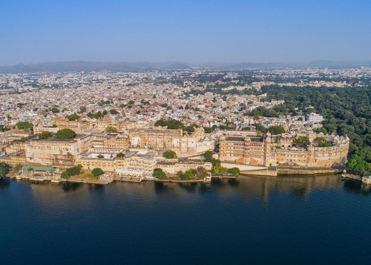 Shiv Niwas Palace By Hrh Group Of Hotels Udaipur Exteriör bild